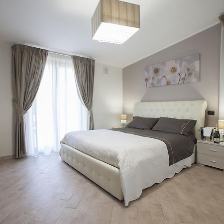 Amira Luxury Apartments Santa Maria Capua Vetere Buitenkant foto