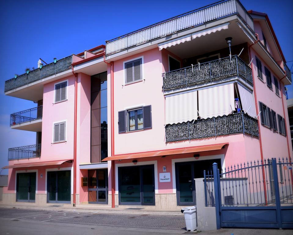 Amira Luxury Apartments Santa Maria Capua Vetere Buitenkant foto